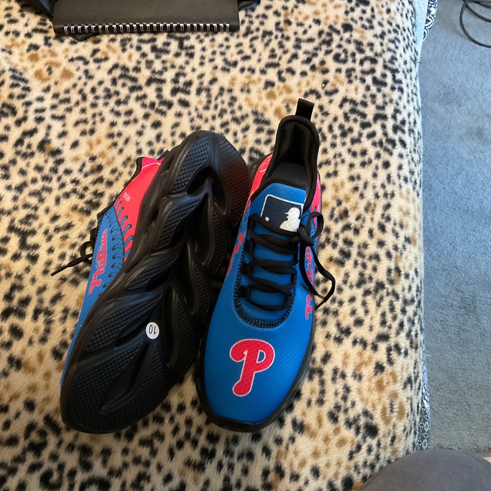 Men’s Philadelphia Phillies, MLB sneakers, size 10 in men’s.
